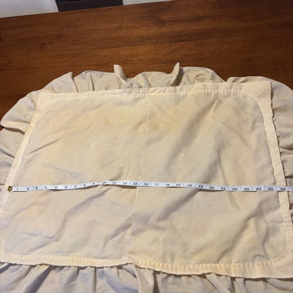 Vintage pillowcase cottagecore embroidered heart cream ruffle rosette - Picture 9 of 12